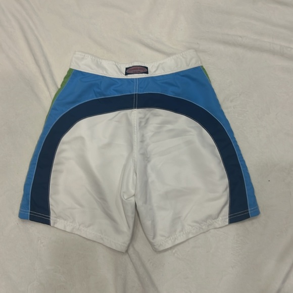 Boys Medium Vineyard Vines swim trunks. - Picture 2 of 5